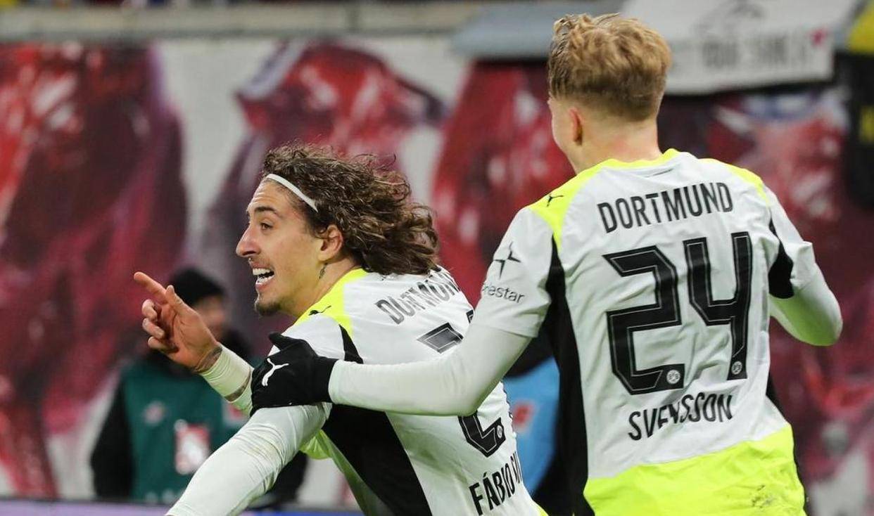 一场2-2，上演补时绝平，德甲第二掉链子，被拜仁甩开，争冠难了